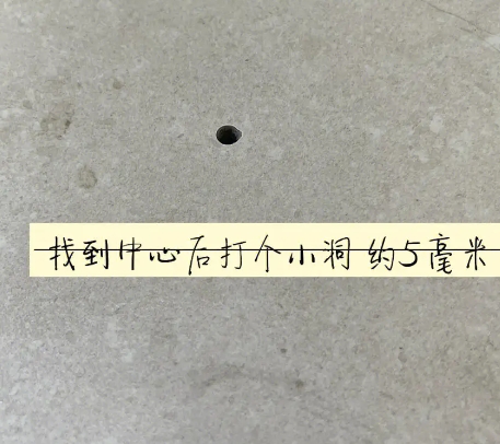 辰溪瓷砖空鼓维修公司专业解答在瓷砖铺贴过程中，如果砂料搅拌不均匀，将会带来以下问题